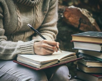 Ler e escrever o mundo em nós - oficina de escrita criativa